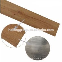 Revestimento de madeira interno do PVC do vinil das pranchas da grão